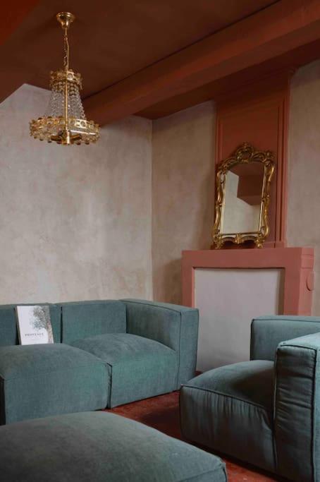 La Loge Familiale: 110M2, Place Rose Goudard, Ac LʼIsle-sur-la-Sorgue Exterior foto